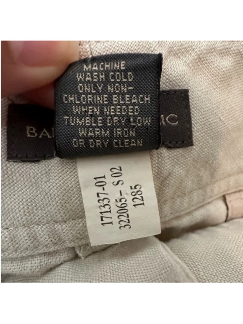 Banana Republic Minimalist Coastal Quiet Luxury Cropped Linen Pants.